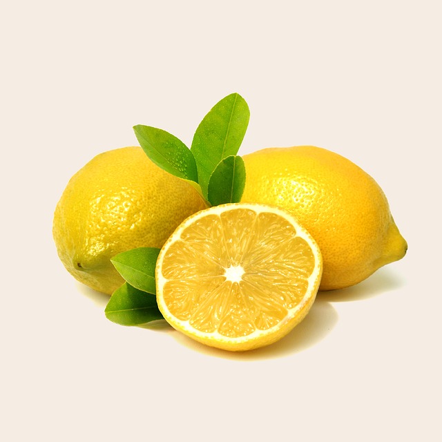 Citrons jaunes et acides